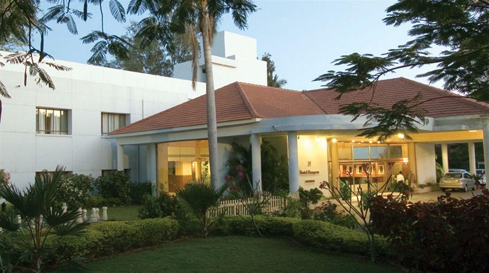 Courtyard By Marriott Madurai Hotel Exterior photo