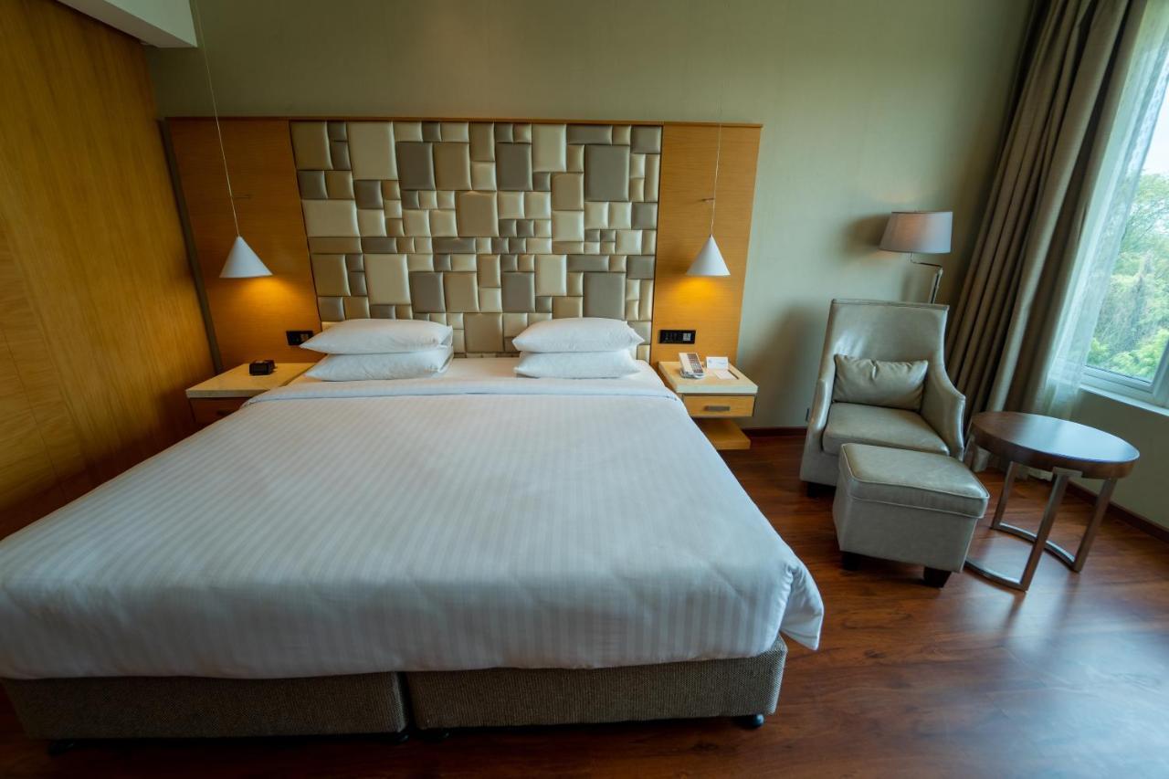 Courtyard By Marriott Madurai Hotel Exterior photo
