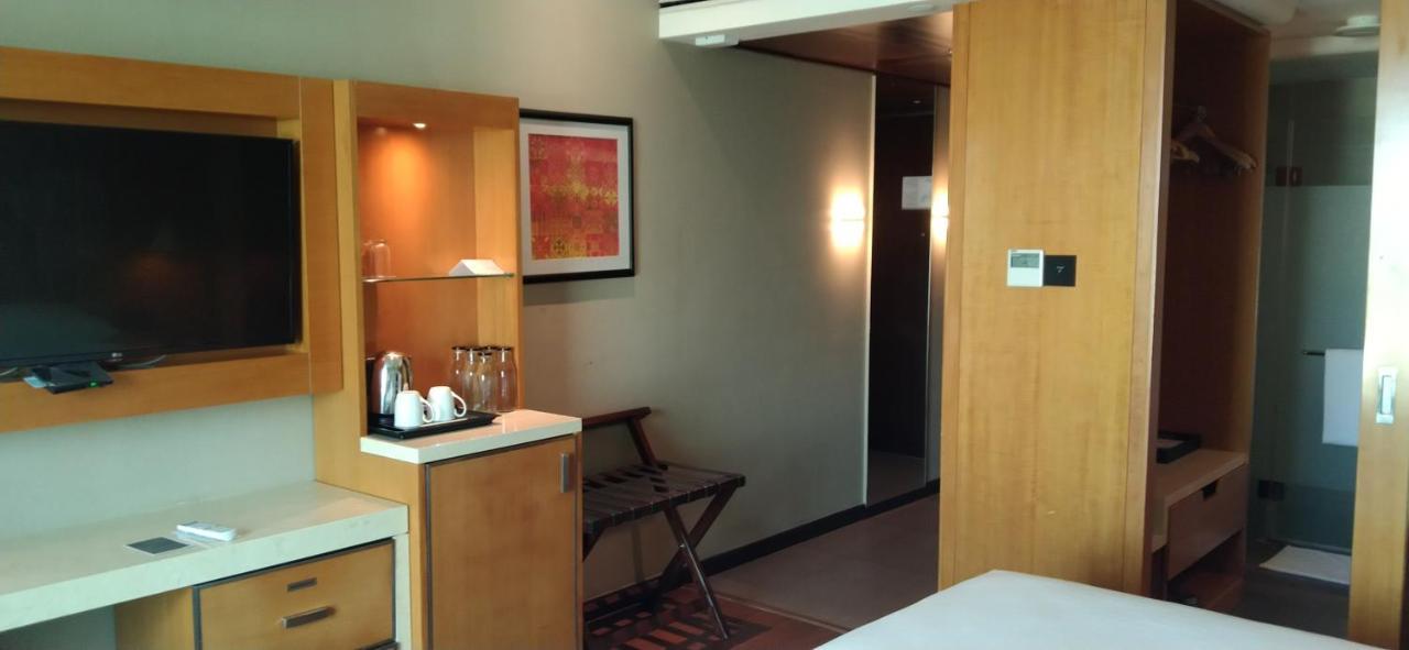 Courtyard By Marriott Madurai Hotel Exterior photo