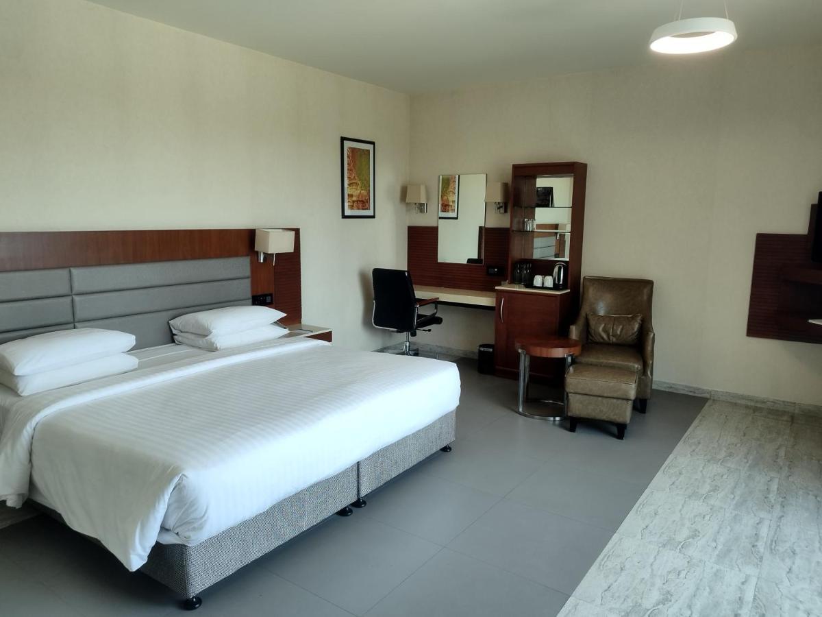 Courtyard By Marriott Madurai Hotel Exterior photo