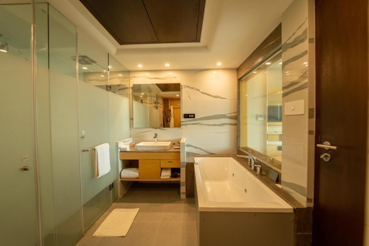 Courtyard By Marriott Madurai Hotel Exterior photo