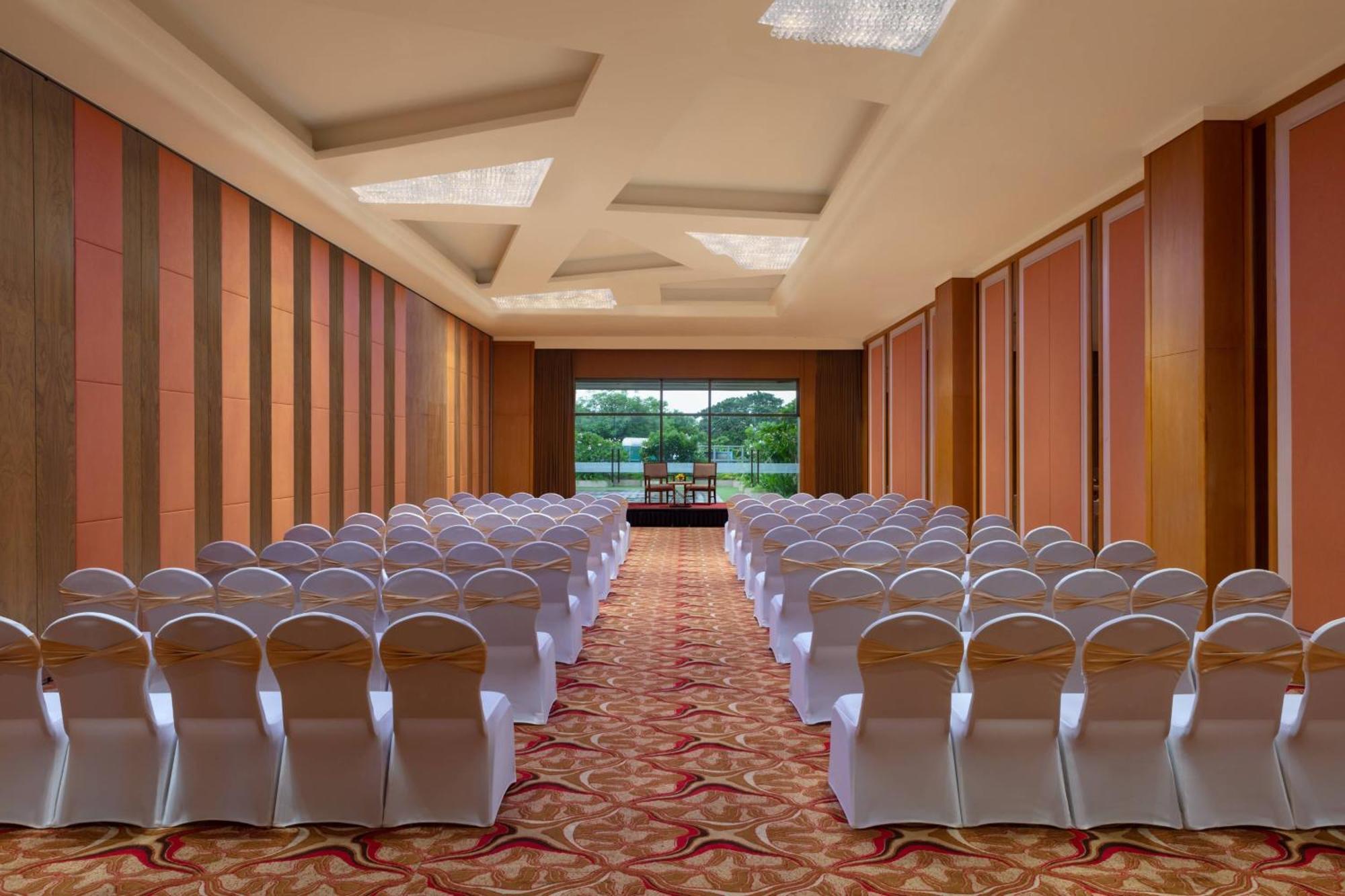 Courtyard By Marriott Madurai Hotel Exterior photo