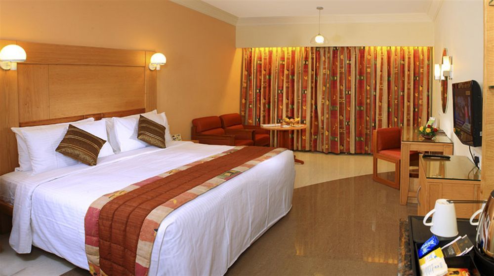 Courtyard By Marriott Madurai Hotel Exterior photo